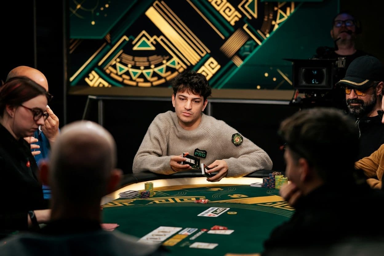 Lezione di Poker da Camosci: Replay a Carte Scoperte del Sunday High Roller